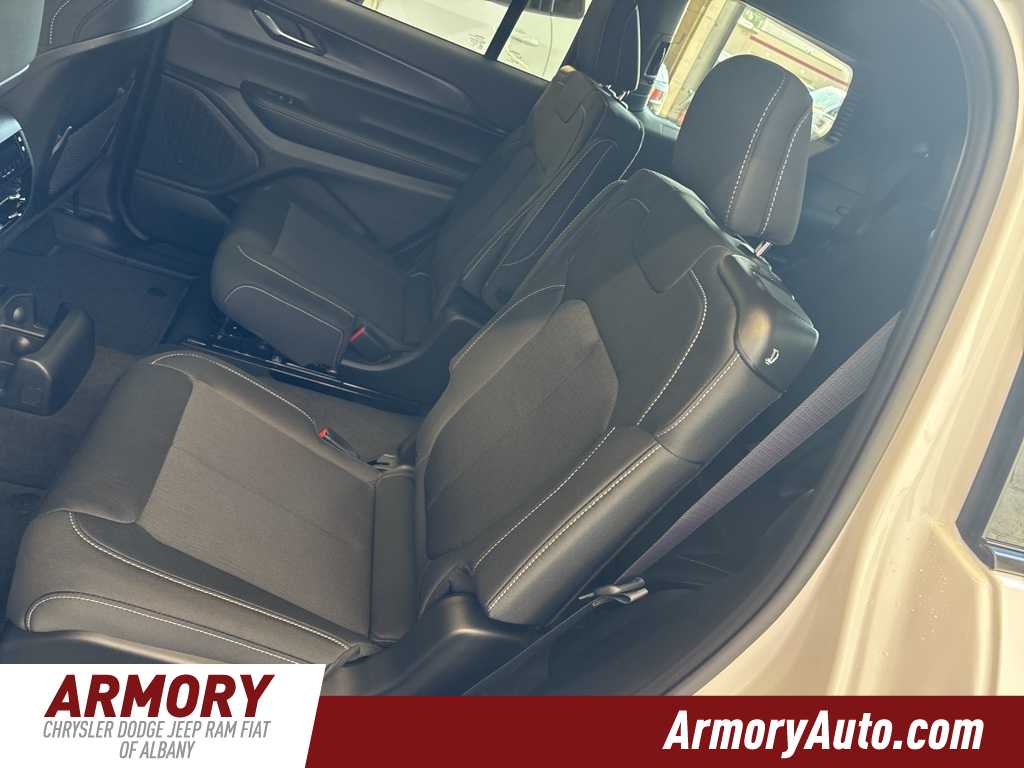 Thumbnail: 2025 Jeep Grand Cherokee L - 27