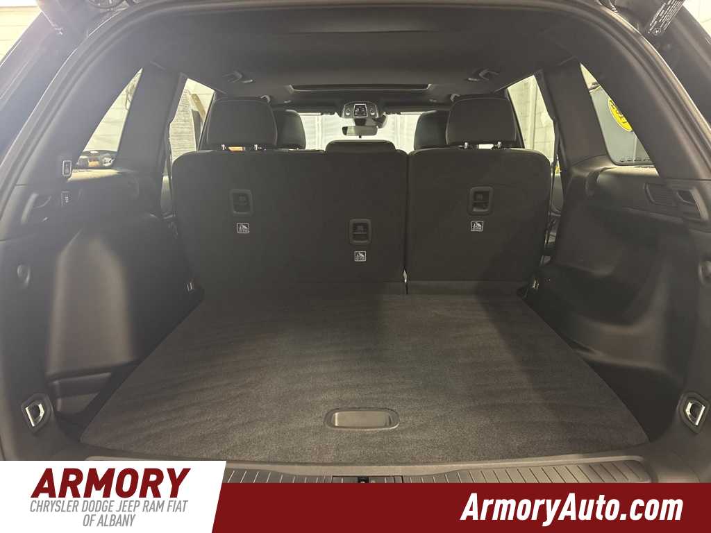 Thumbnail: 2025 Jeep Grand Cherokee - 28