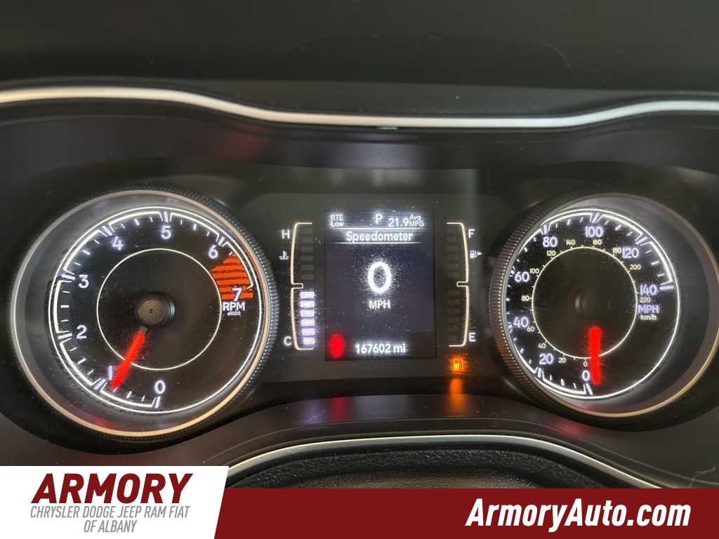 Thumbnail: 2019 Jeep Cherokee - 17