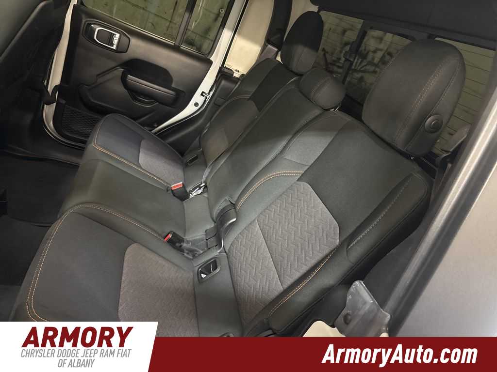 Thumbnail: 2021 Jeep Gladiator - 27