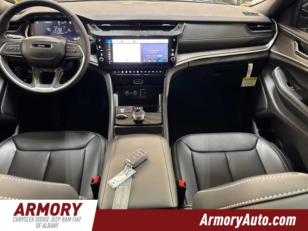 Thumbnail: 2026 Jeep Grand Cherokee - 35