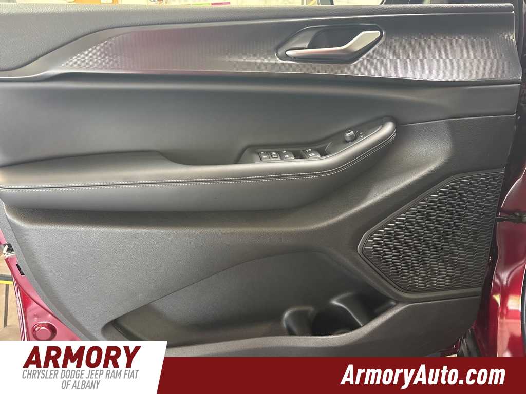 Thumbnail: 2025 Jeep Grand Cherokee - 7