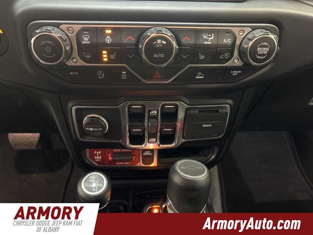 Thumbnail: 2021 Jeep Gladiator - 17