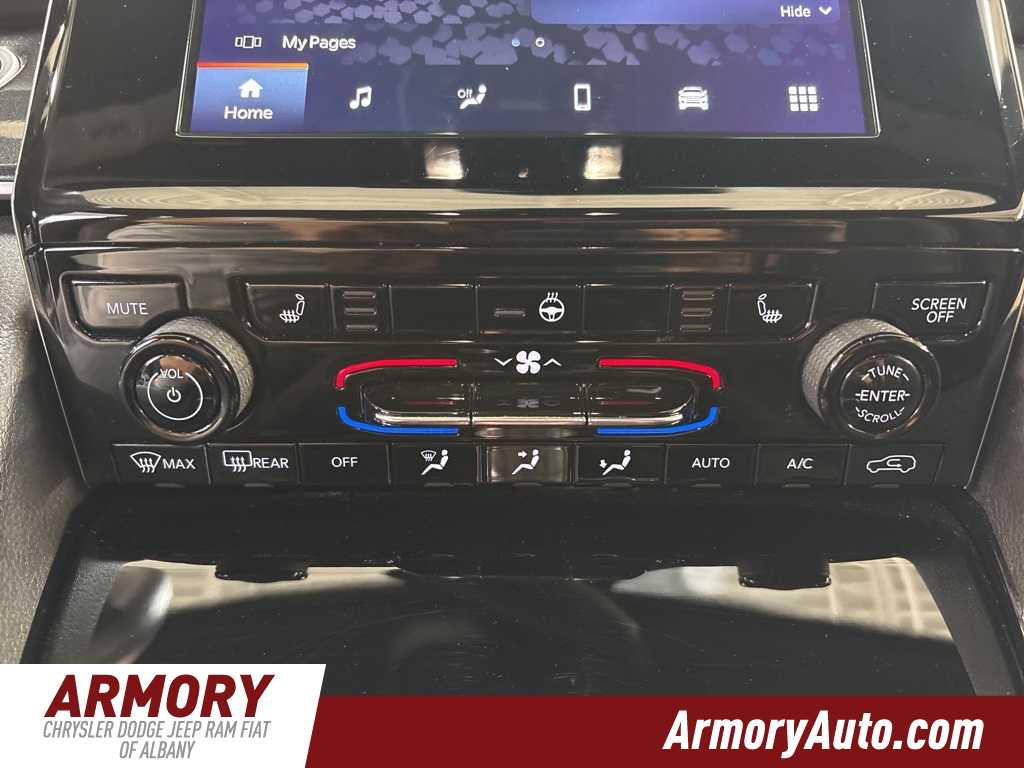 2022 Jeep Grand Cherokee L Altitude 19