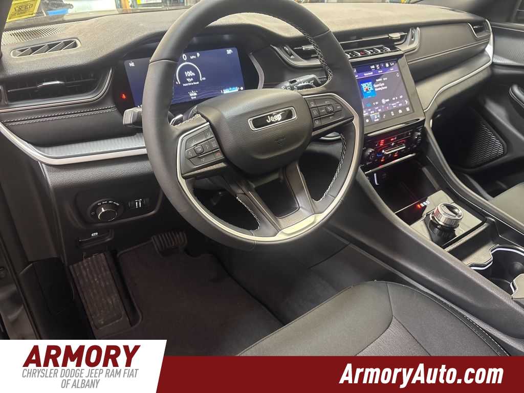 Thumbnail: 2026 Jeep Grand Cherokee - 9