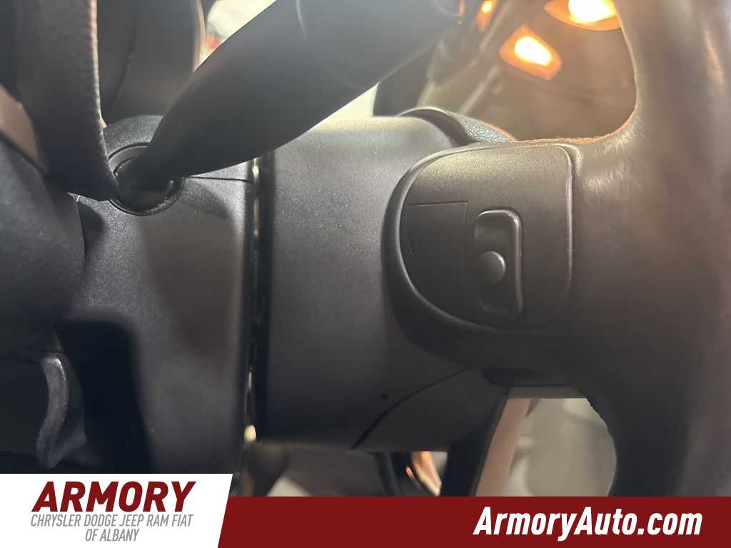 Thumbnail: 2017 Jeep Cherokee - 11