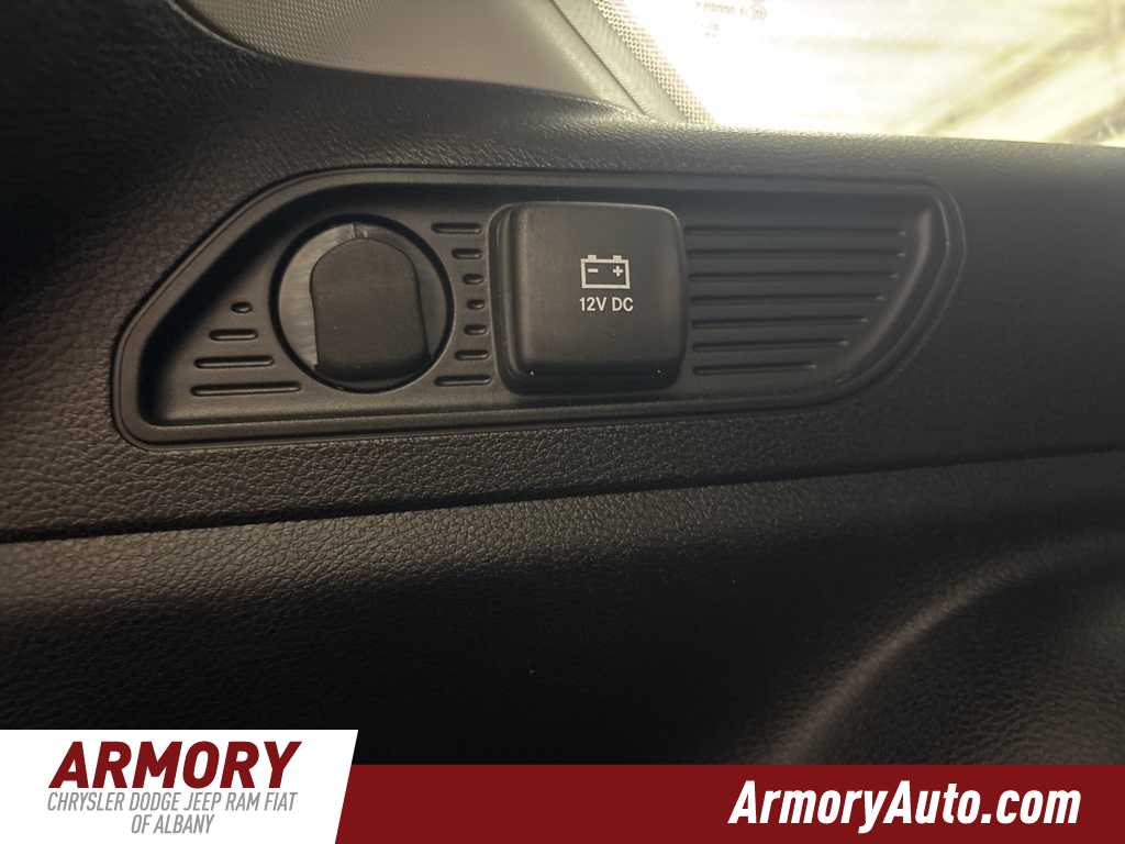 Thumbnail: 2023 Jeep Grand Cherokee - 31