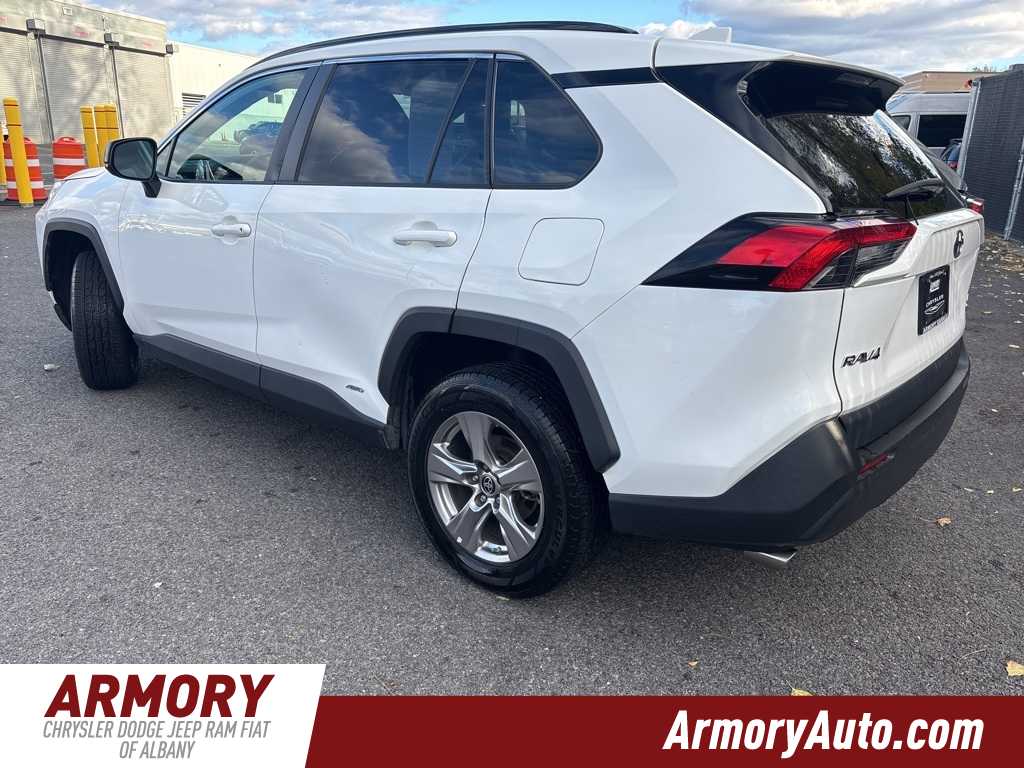 Thumbnail: 2022 Toyota RAV4 - 6