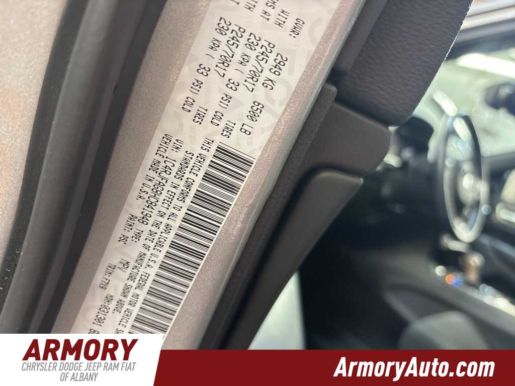 Thumbnail: 2017 Jeep Grand Cherokee - 39