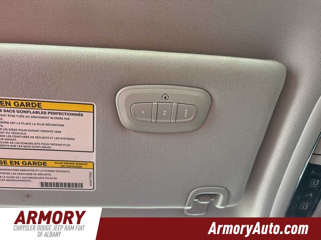 Thumbnail: 2019 Jeep Cherokee - 25