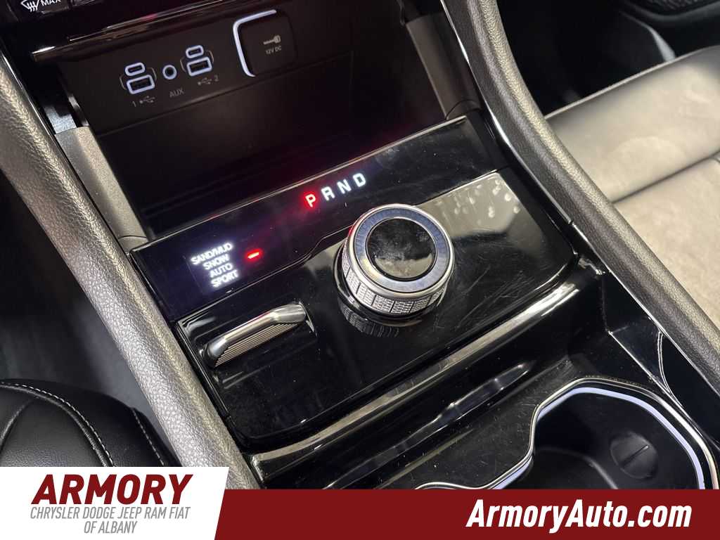 Thumbnail: 2023 Jeep Grand Cherokee L - 21