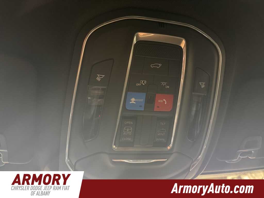 Thumbnail: 2025 Jeep Grand Cherokee - 19