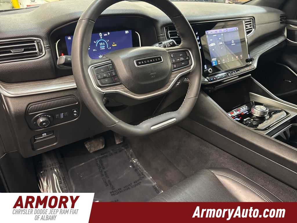 Thumbnail: 2023 Jeep Wagoneer - 11