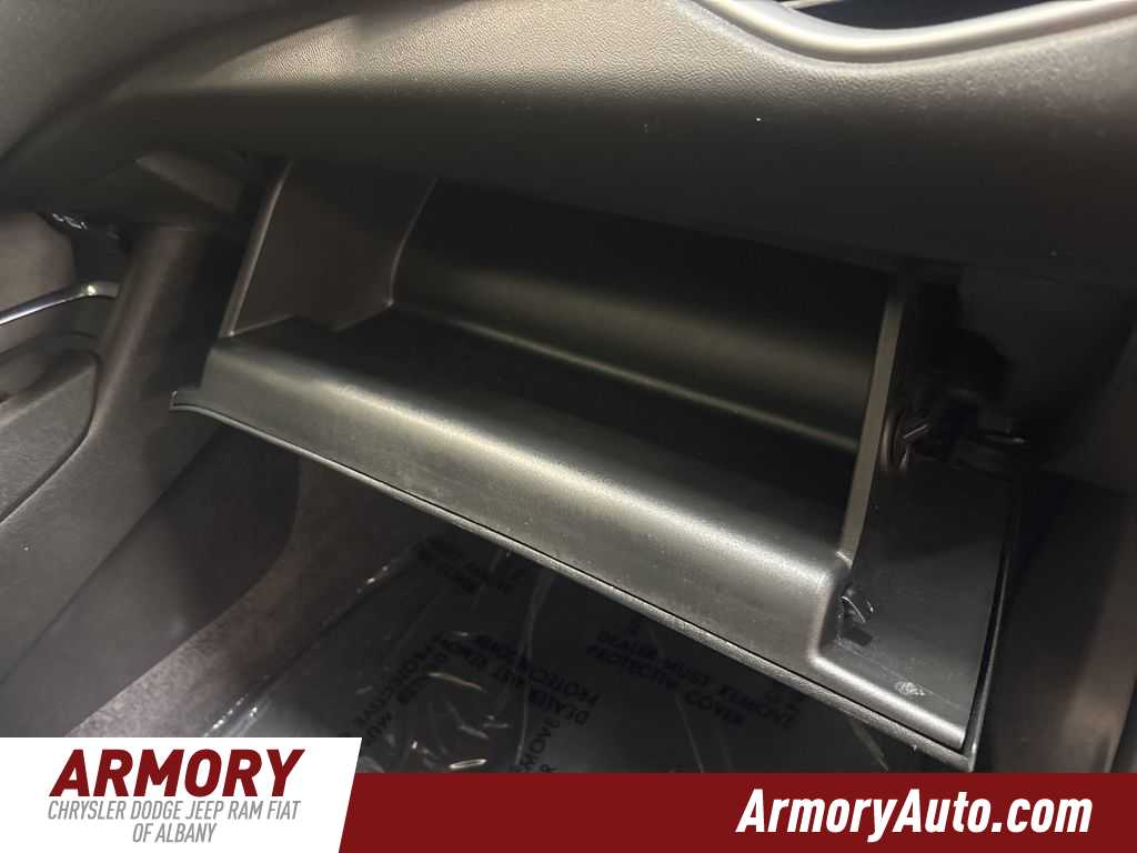 Thumbnail: 2023 Chevrolet Malibu - 40