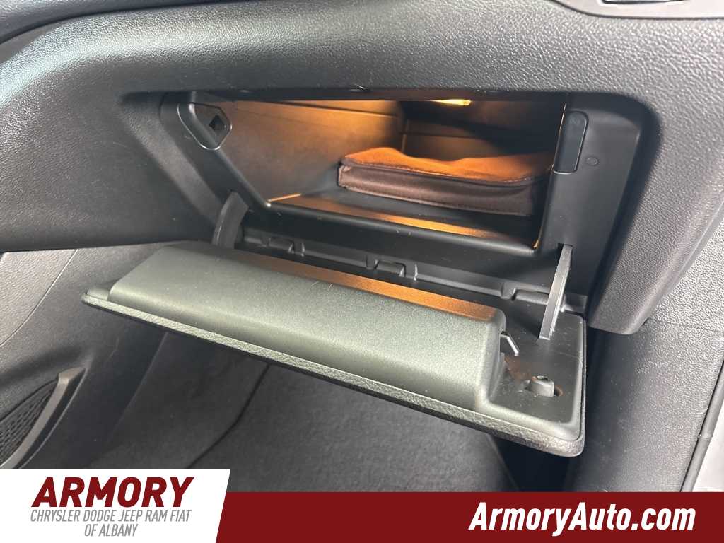 Thumbnail: 2019 Jeep Cherokee - 40