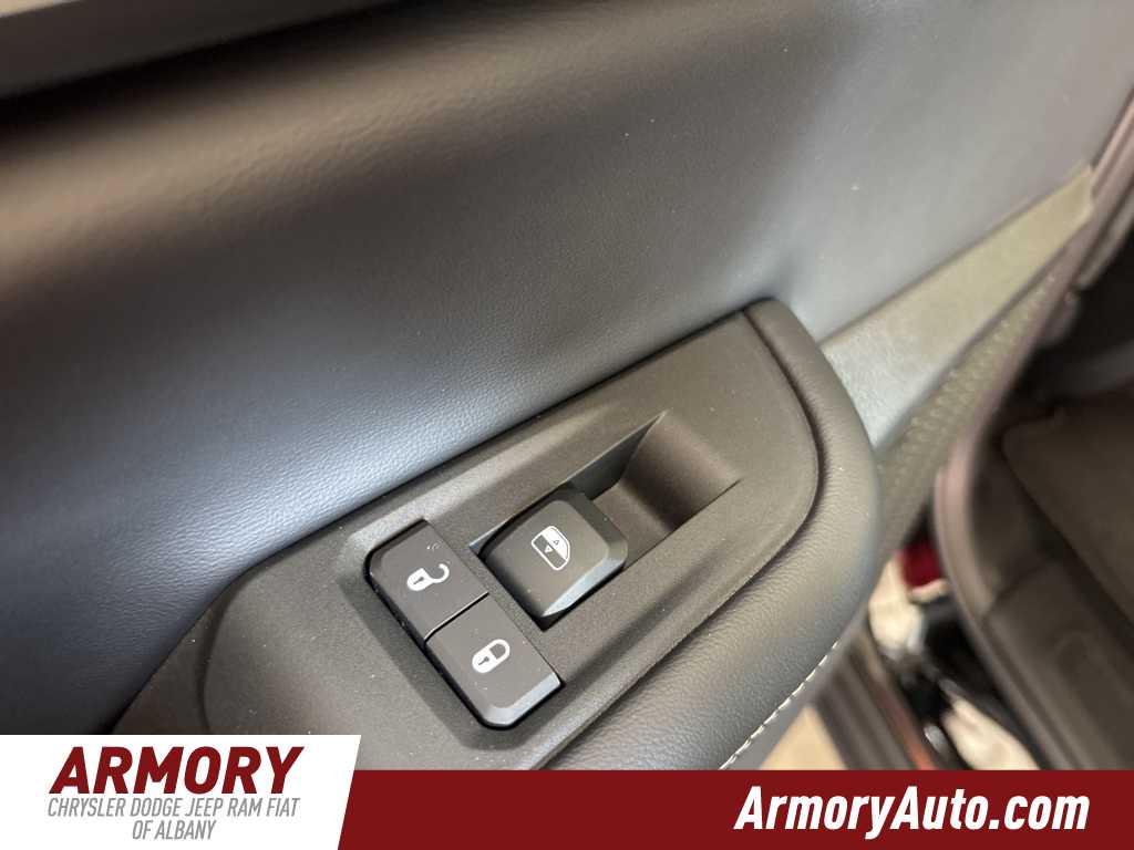 Thumbnail: 2025 Jeep Grand Cherokee - 23