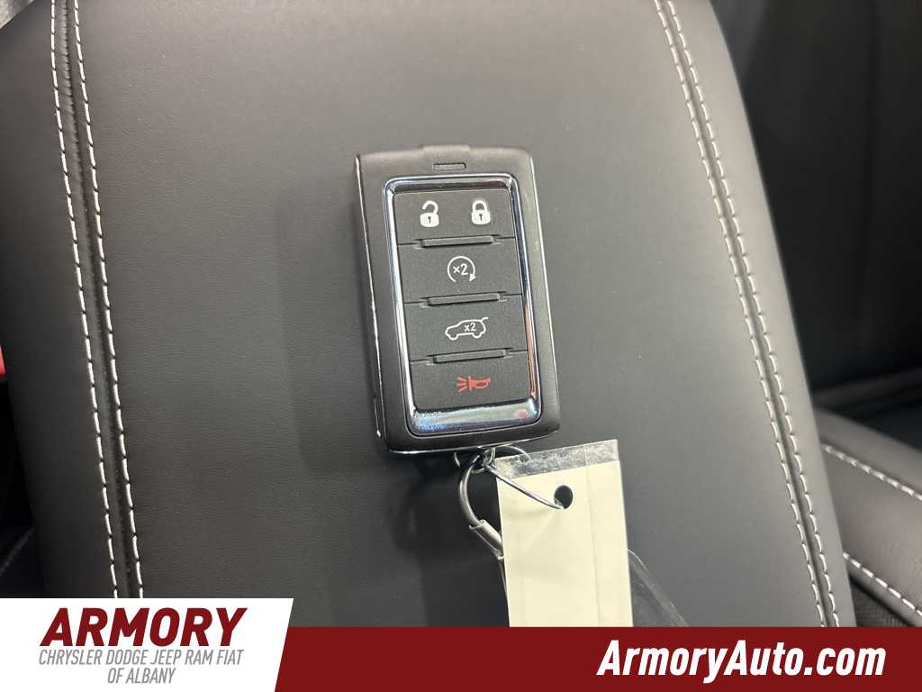 Thumbnail: 2026 Jeep Grand Cherokee - 22