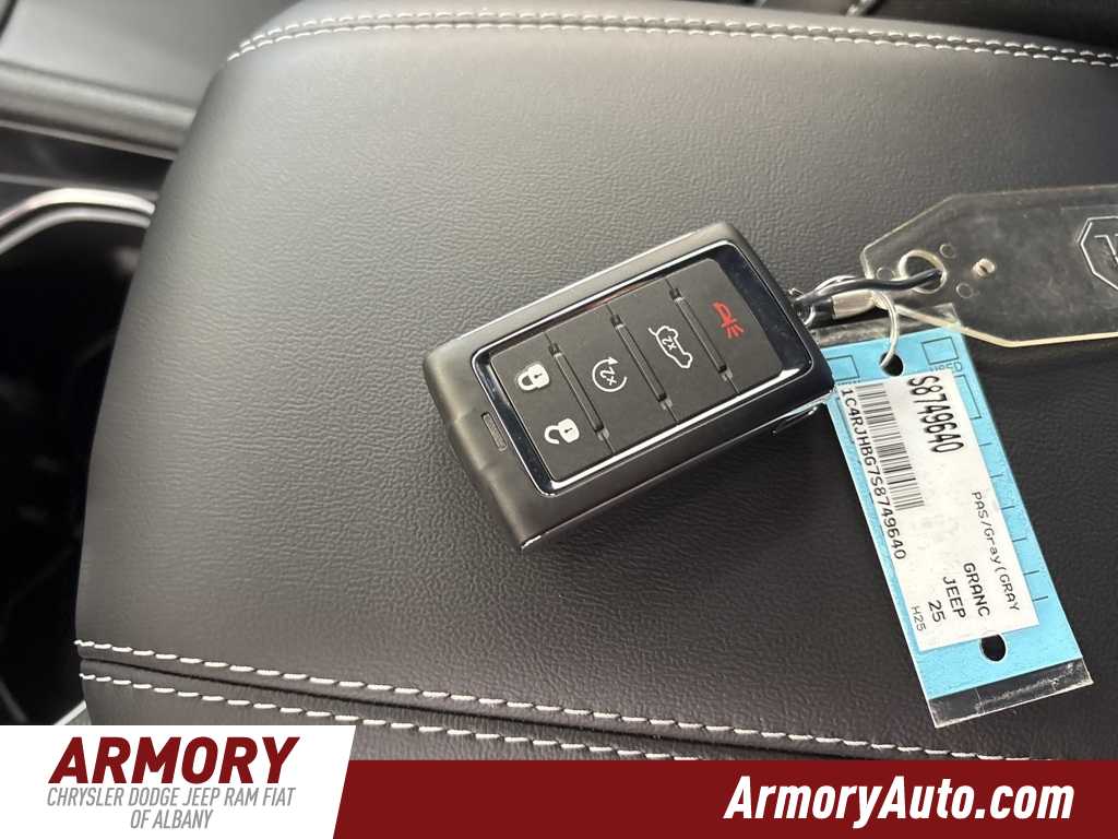 Thumbnail: 2025 Jeep Grand Cherokee - 19