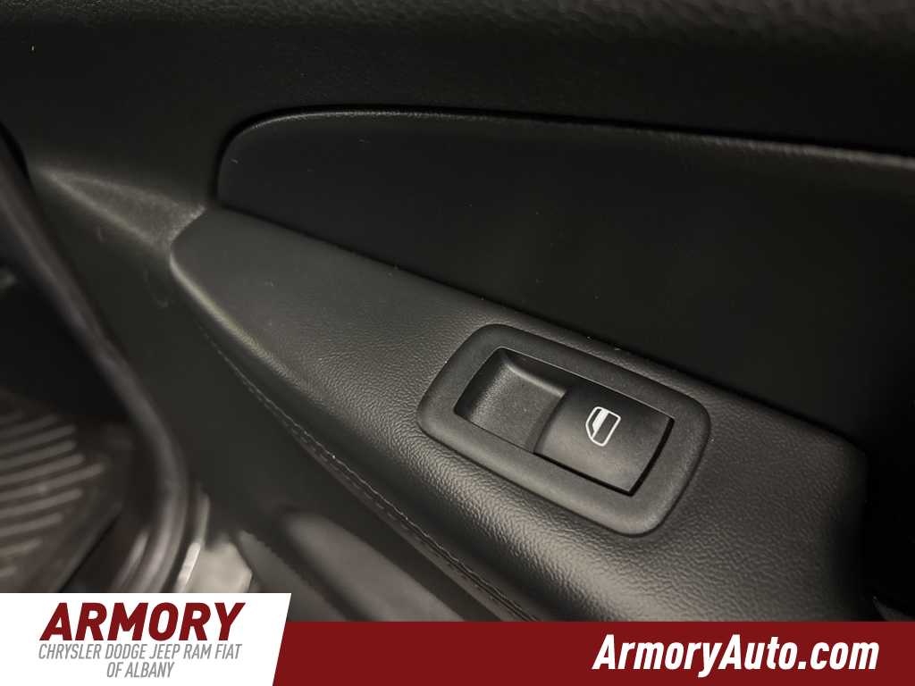 Thumbnail: 2014 Jeep Grand Cherokee - 30