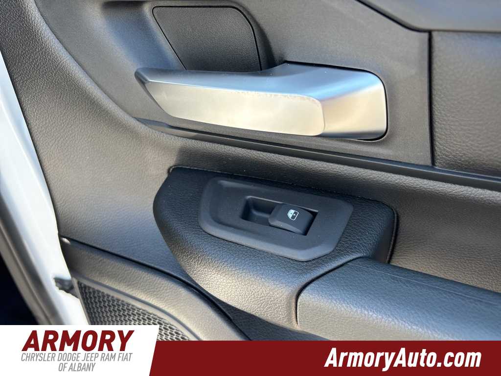 Thumbnail: 2025 RAM 1500 - 16