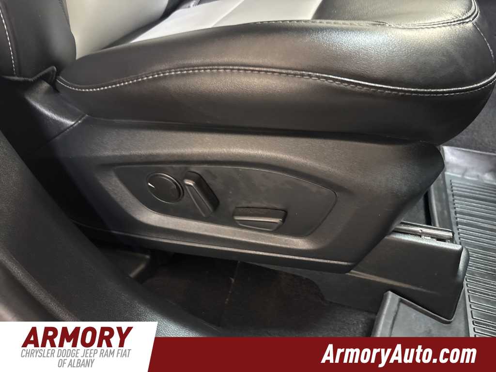 Thumbnail: 2023 Ford Explorer - 37