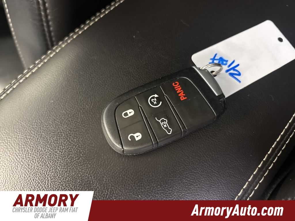 Thumbnail: 2021 Jeep Grand Cherokee - 25