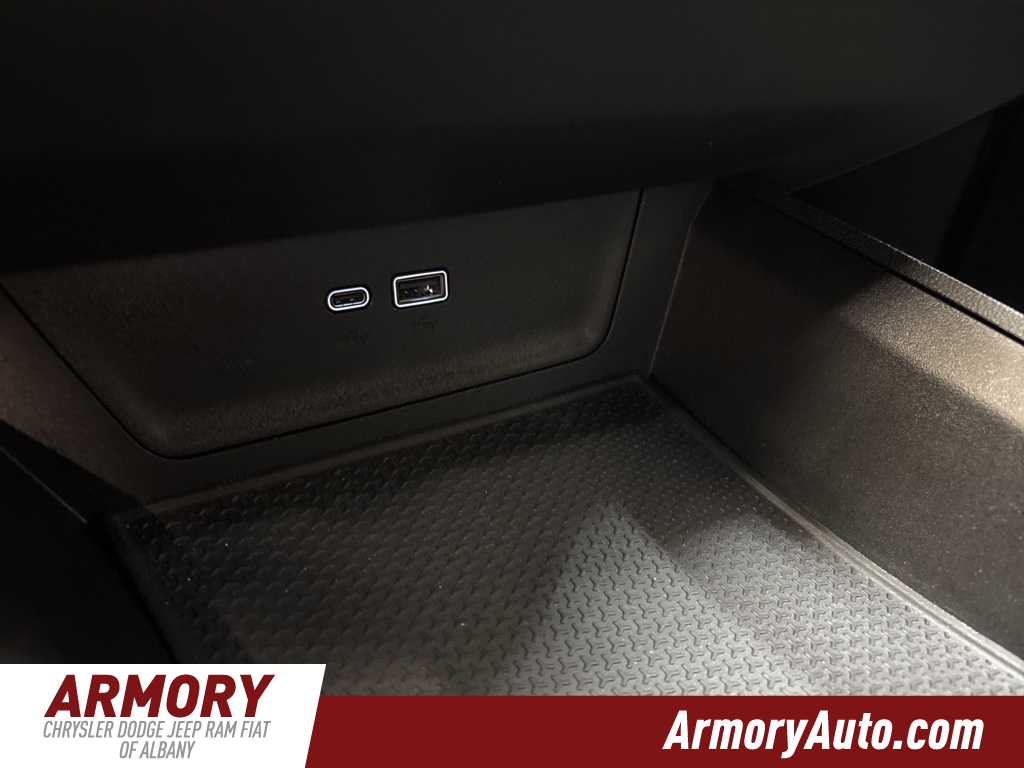 Thumbnail: 2025 Chevrolet Equinox - 21