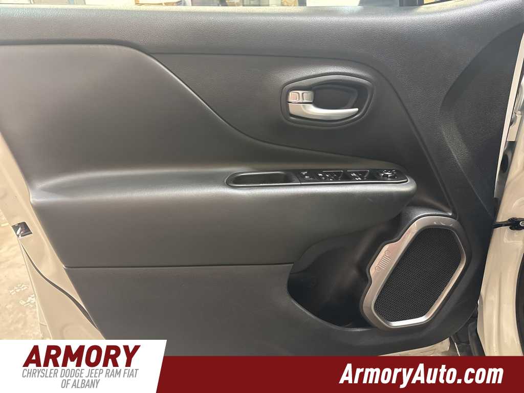 Thumbnail: 2023 Jeep Renegade - 7