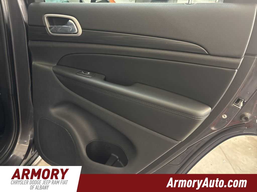 Thumbnail: 2020 Jeep Grand Cherokee - 30