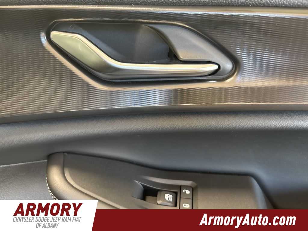 Thumbnail: 2025 Jeep Grand Cherokee L - 39