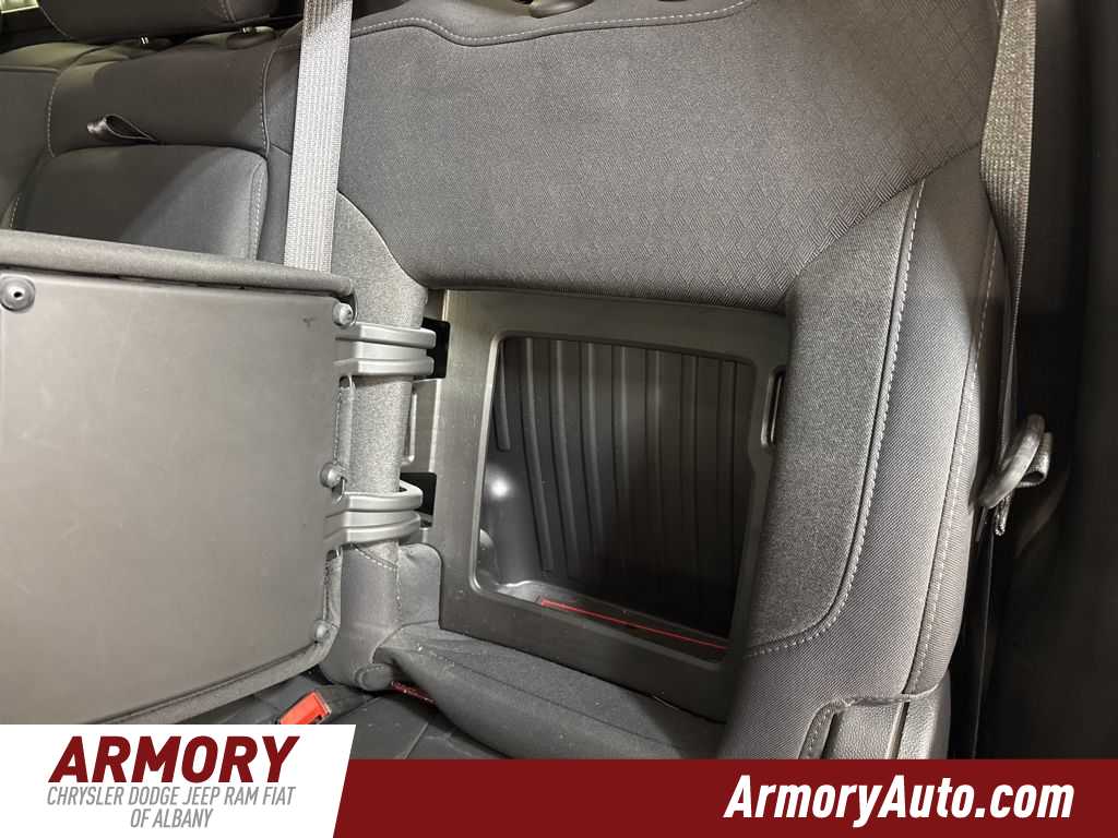 Thumbnail: 2020 Chevrolet Silverado 1500 - 30