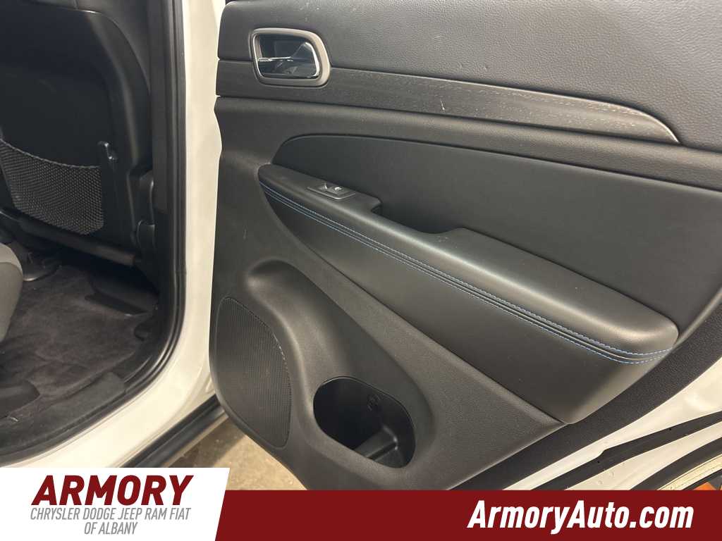 Thumbnail: 2018 Jeep Grand Cherokee - 32