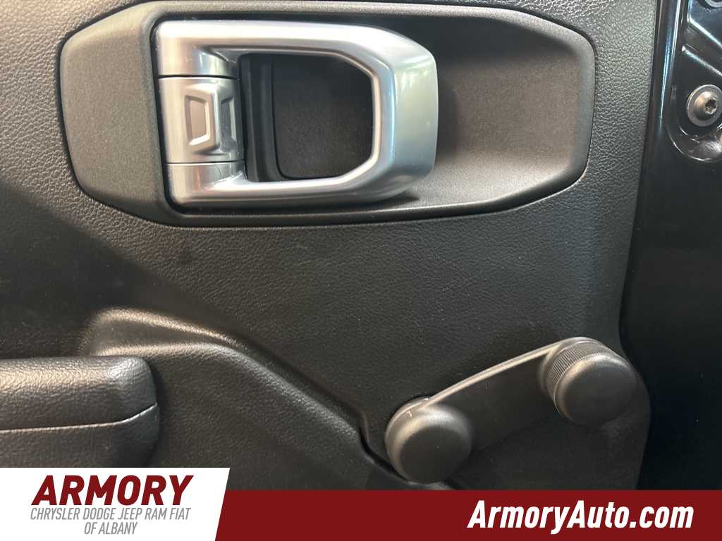 Thumbnail: 2022 Jeep Wrangler - 8