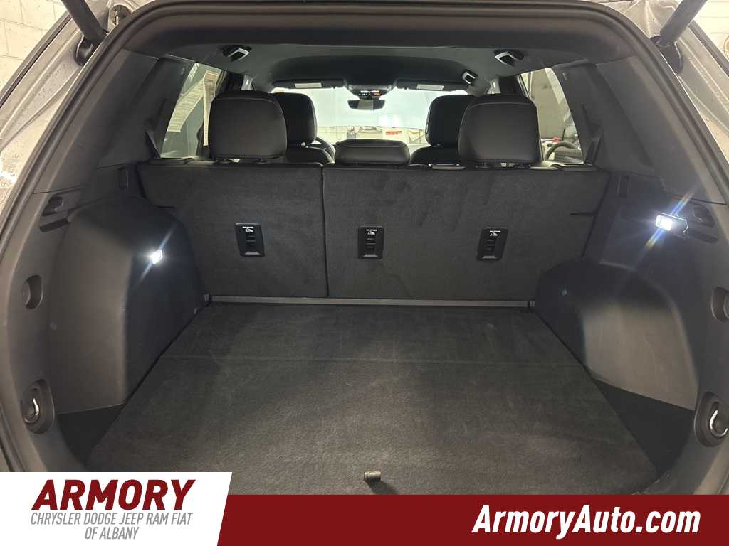 Thumbnail: 2025 Chevrolet Equinox - 30