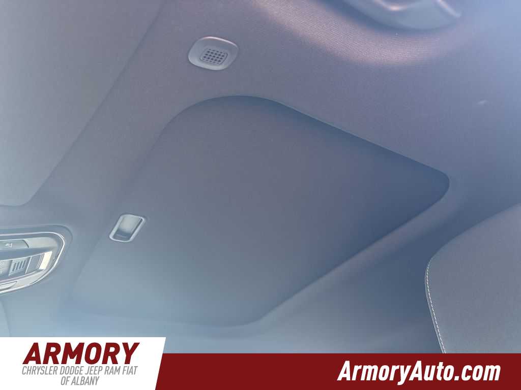 Thumbnail: 2025 Jeep Grand Cherokee - 18