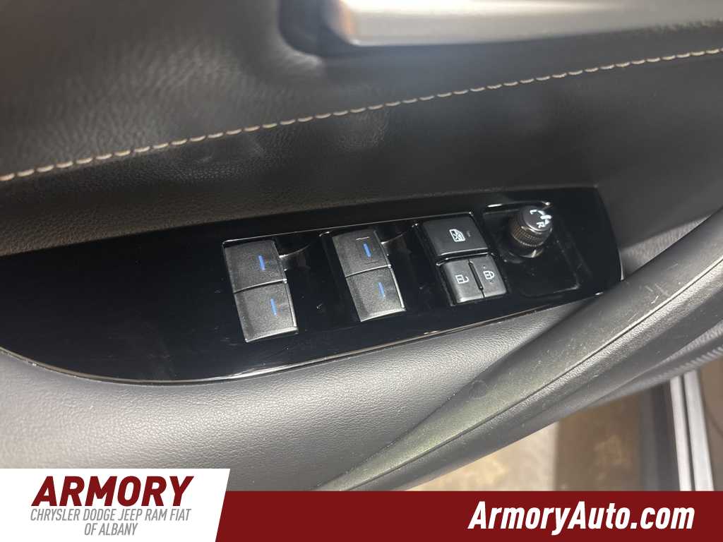 Thumbnail: 2022 Toyota Corolla - 8