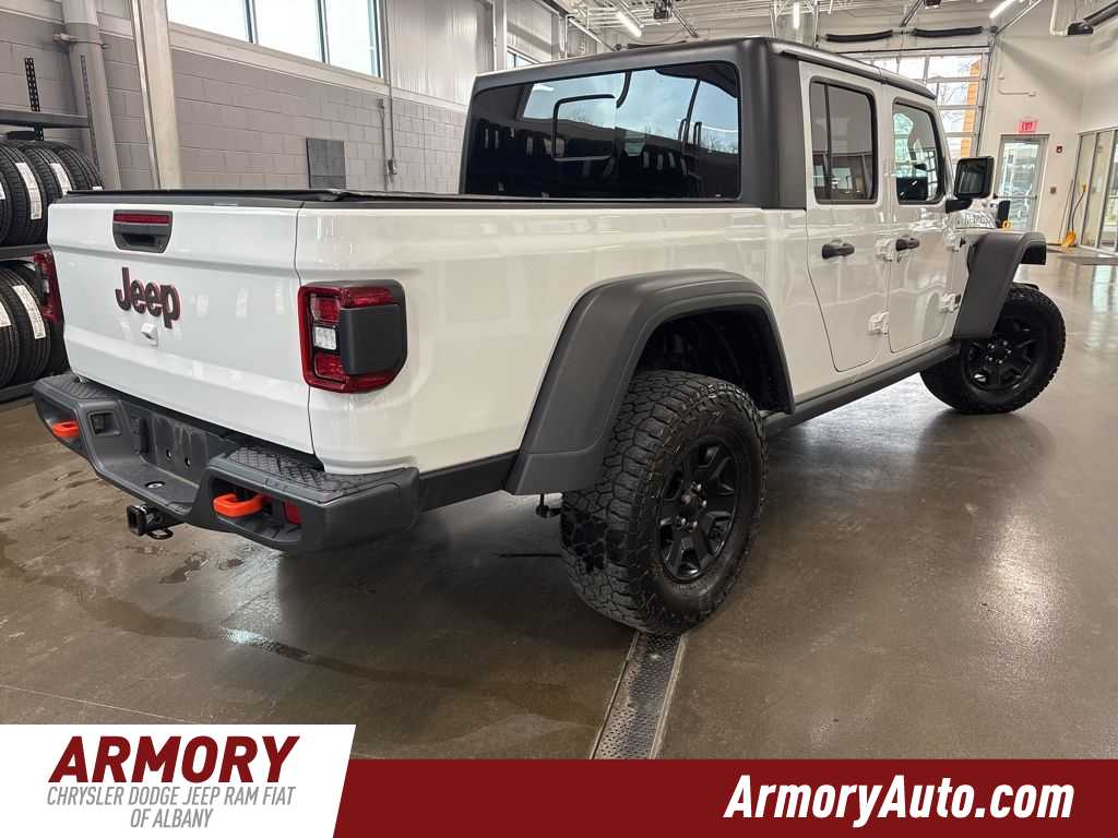 Thumbnail: 2021 Jeep Gladiator - 4