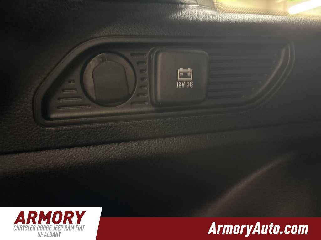 Thumbnail: 2025 Jeep Grand Cherokee - 30