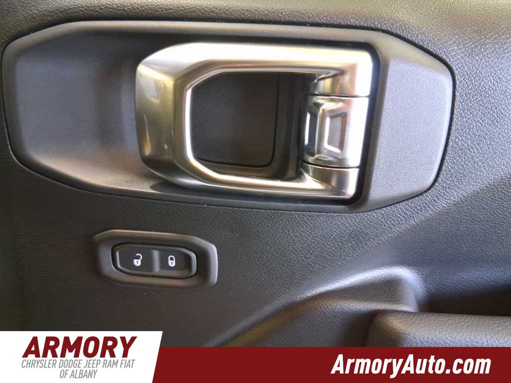 Thumbnail: 2025 Jeep Wrangler - 35