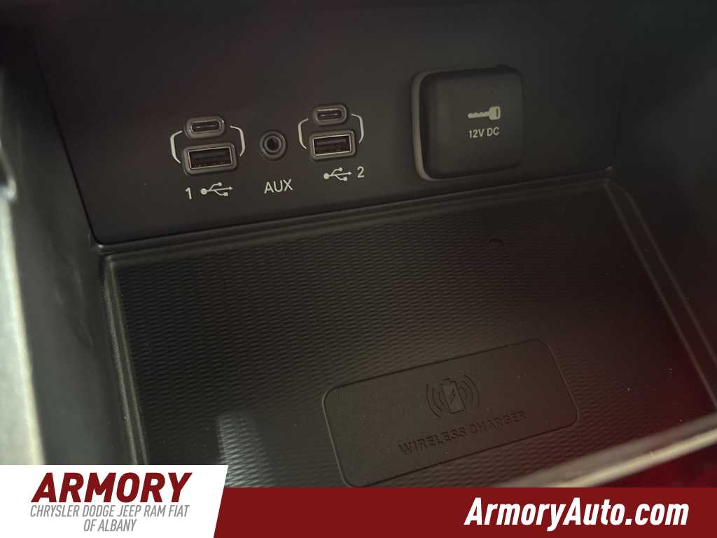 Thumbnail: 2025 Jeep Grand Cherokee - 16