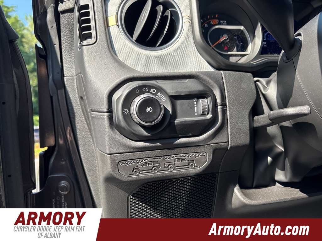Thumbnail: 2025 Jeep Wrangler - 10