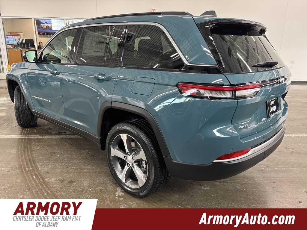 Thumbnail: 2026 Jeep Grand Cherokee - 6