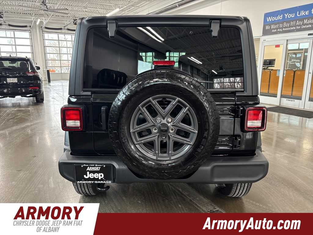 Thumbnail: 2025 Jeep Wrangler - 5