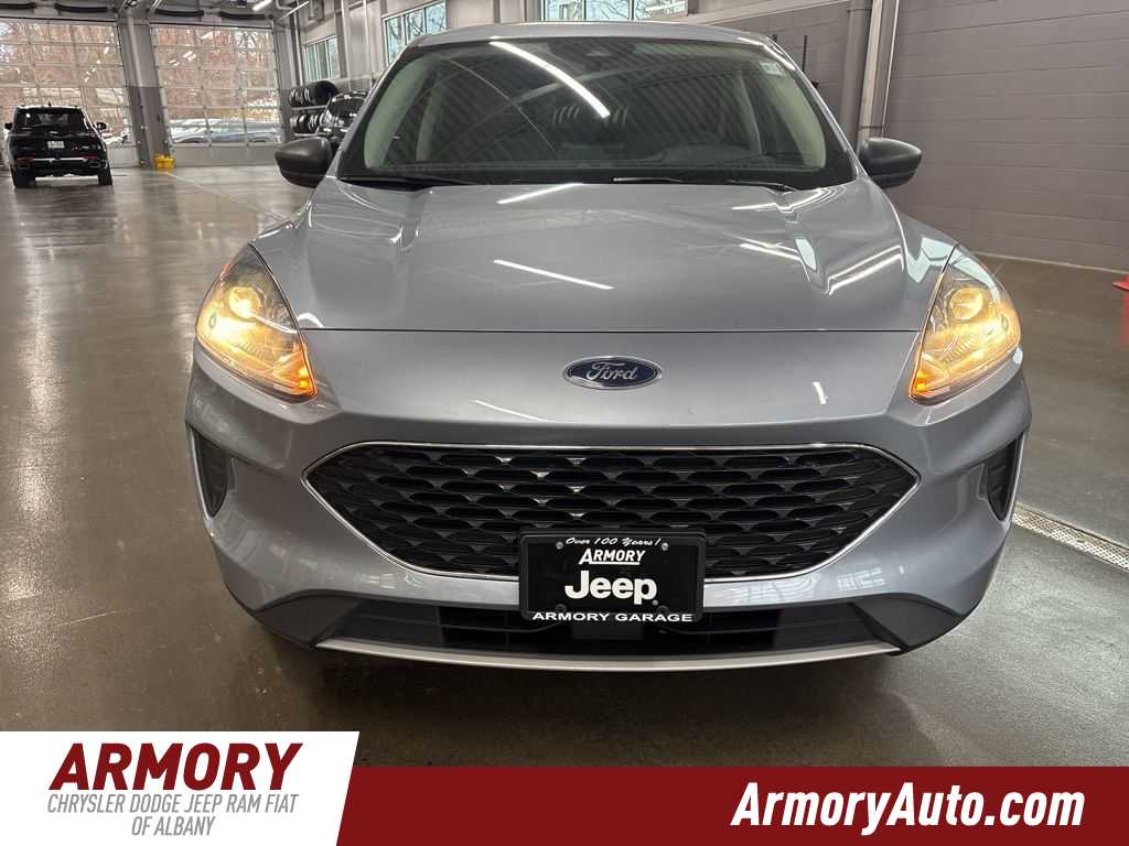 Thumbnail: 2022 Ford Escape - 2