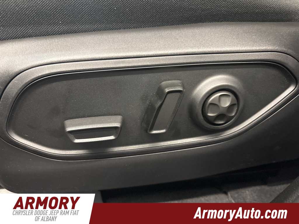 Thumbnail: 2025 Jeep Grand Cherokee - 12