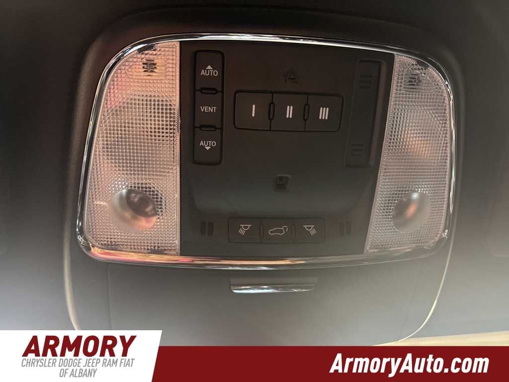 Thumbnail: 2021 Jeep Grand Cherokee - 24