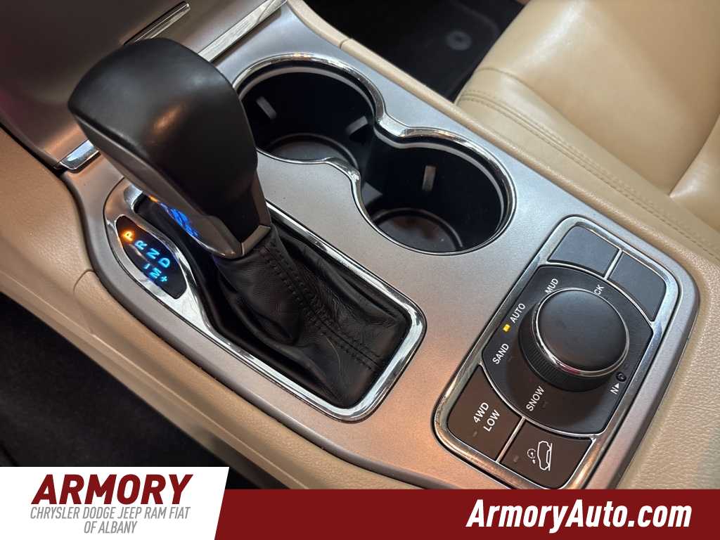 Thumbnail: 2020 Jeep Grand Cherokee - 16