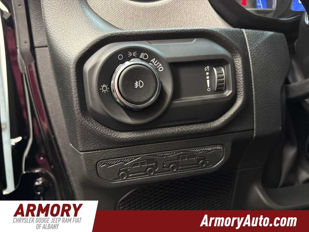 Thumbnail: 2025 Jeep Wrangler - 10