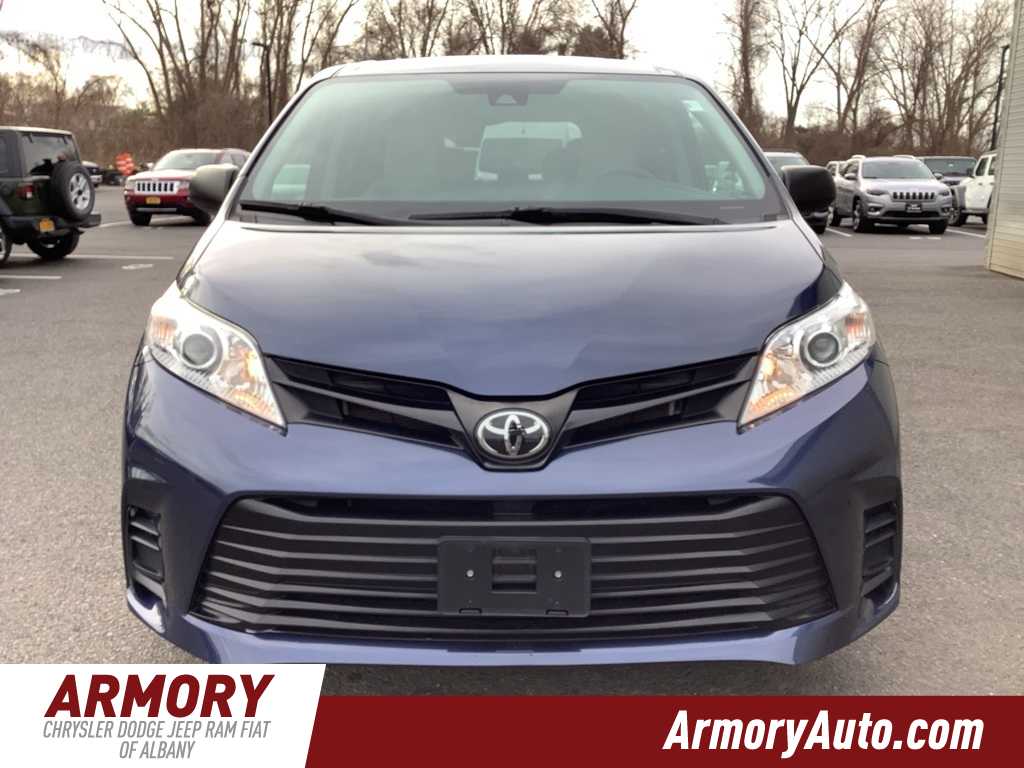 Thumbnail: 2020 Toyota Sienna - 2