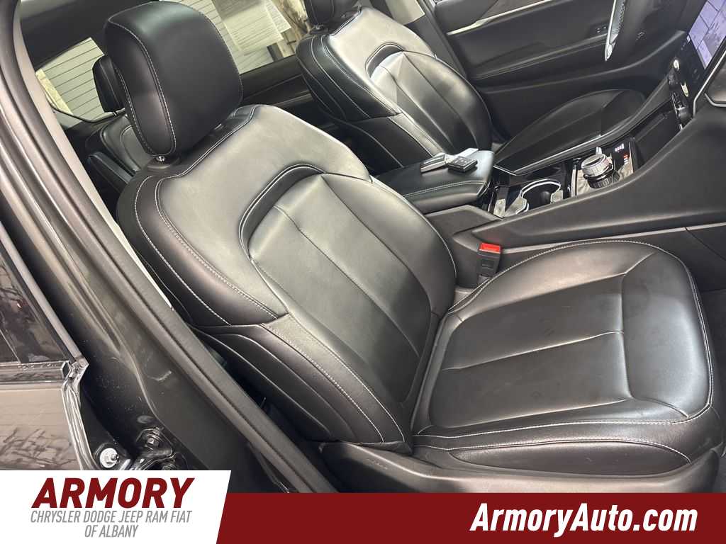 Thumbnail: 2023 Jeep Grand Cherokee L - 44